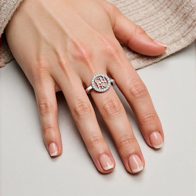 CH Two-Tone Zircon Hollow Lett - Cosplay Prop Designer 评论和价格