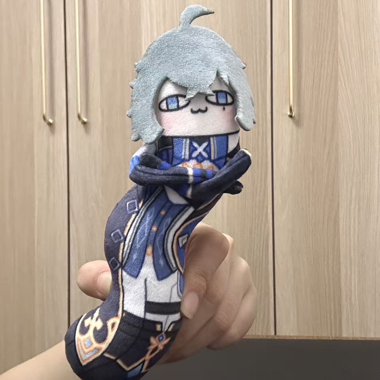 18cm Funny Genshin Impact Lohe - Cosplay Plushie Prop 评论和价格