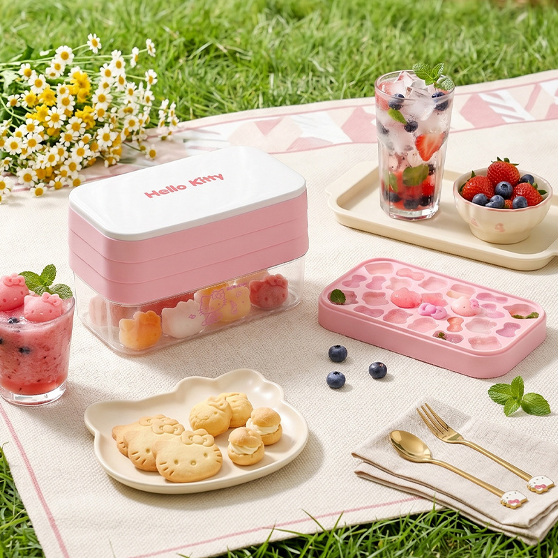 Hello Kitty kitchen freezer is - Easy Cosplay Prop 评论和价格