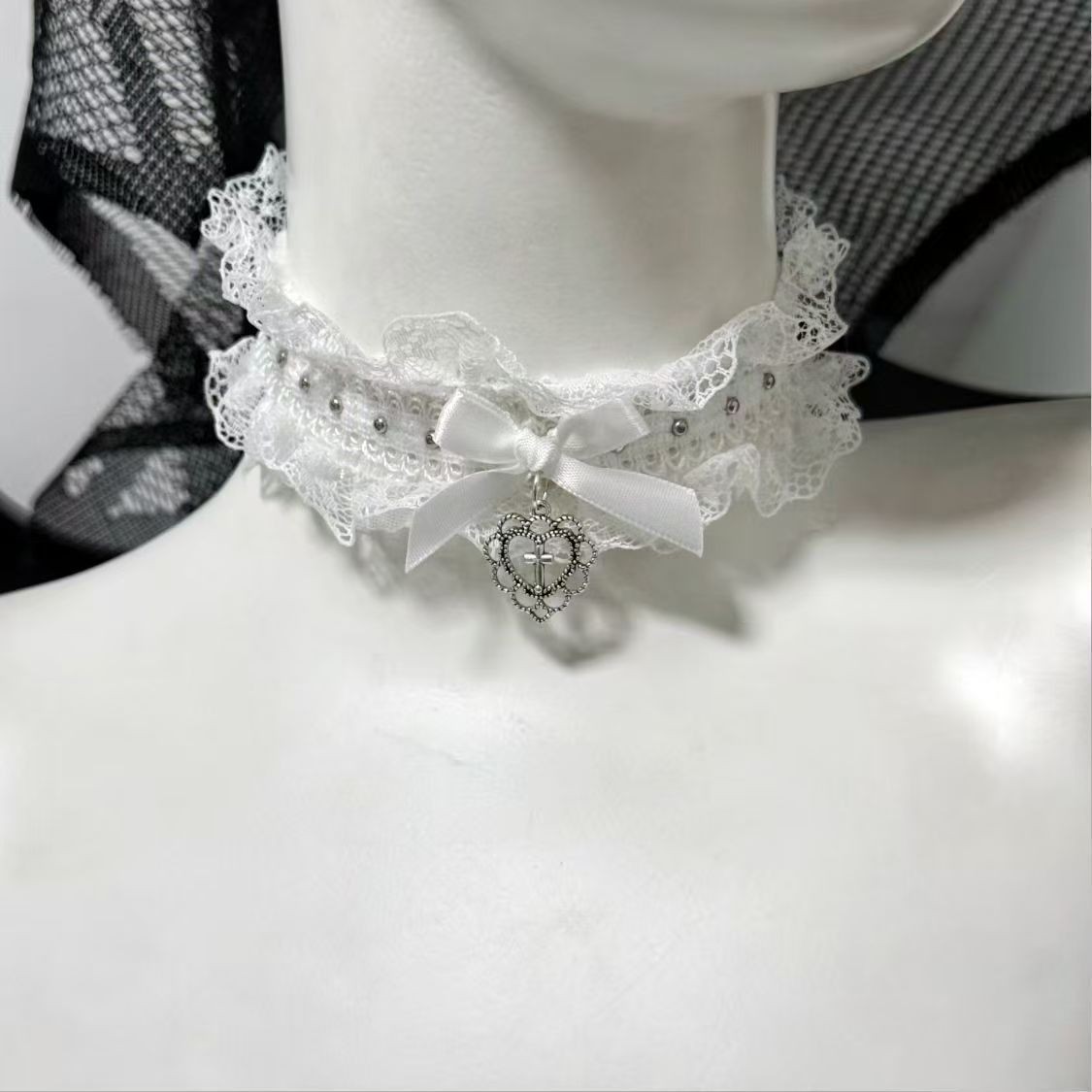 Goth Black Lace Choker with Bo - Magnetic Clasp Cosplay 评论和价格
